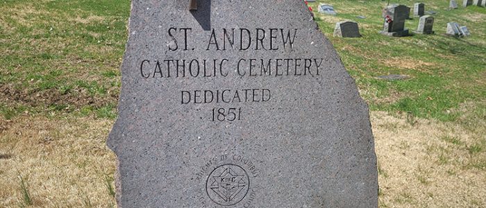 Kubur Katholik St. Andrew: Gambar Bersejarah dan Suci